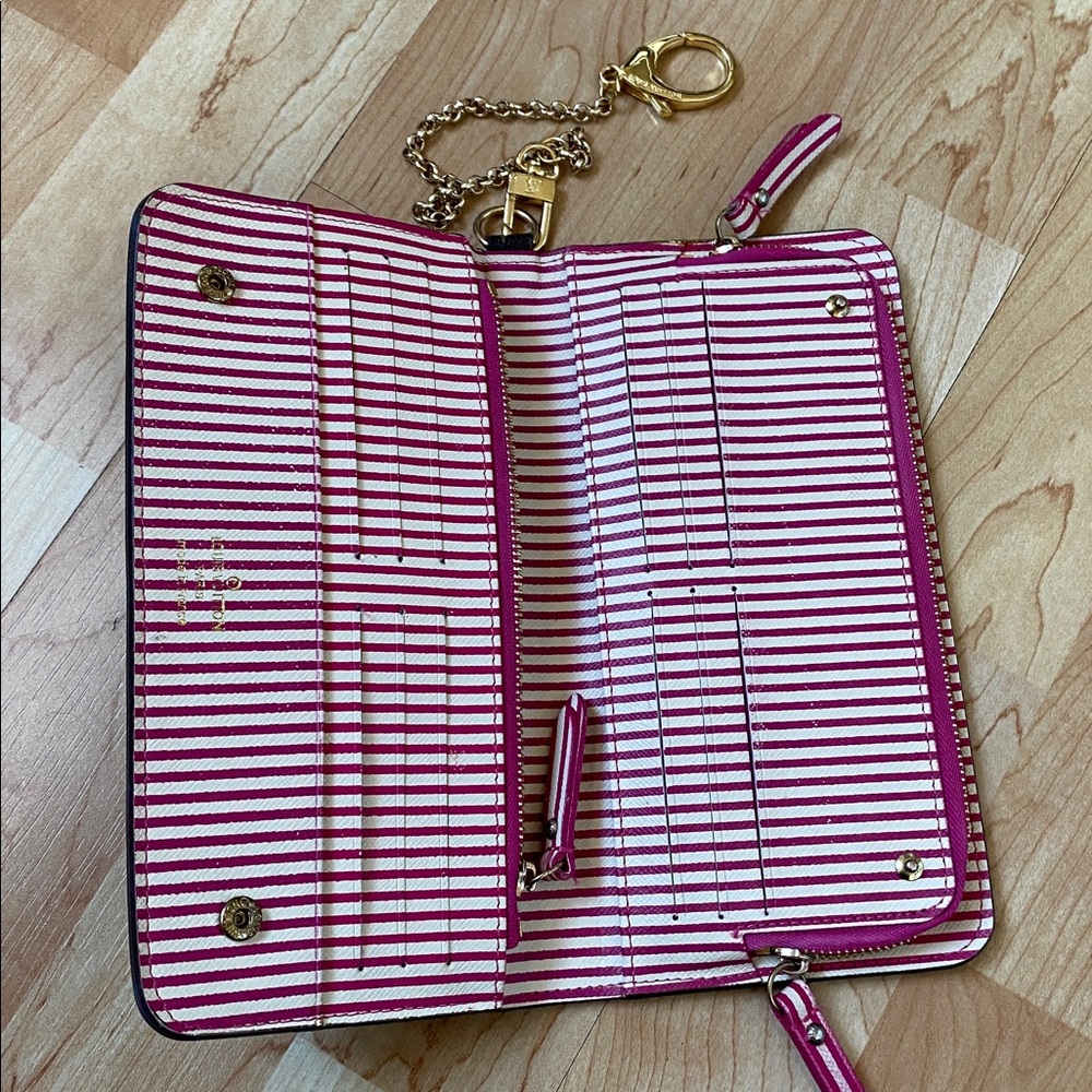 Patterned Canvas Wallet With Chain - image 3